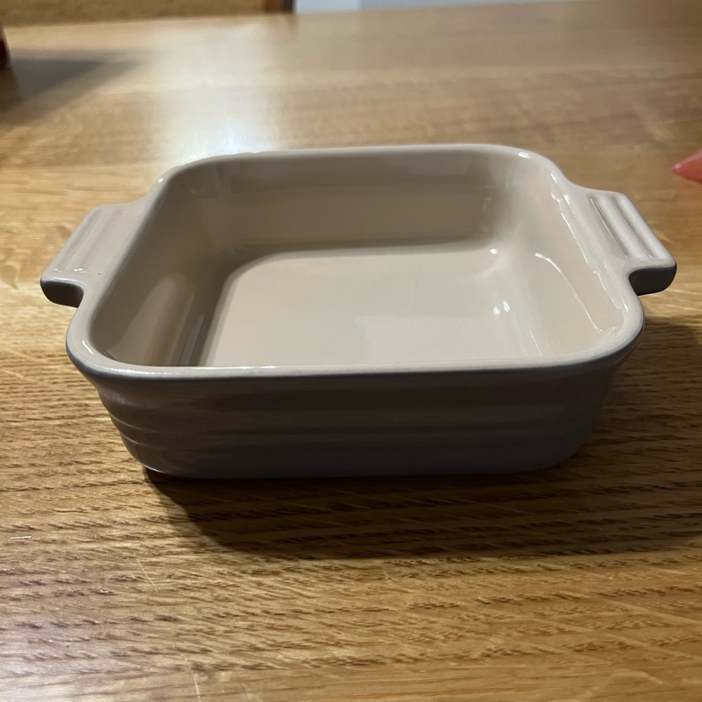 Le Creuset Cream Grey Stoneware Baking Dish 18-27 small 5.5x5.5 square